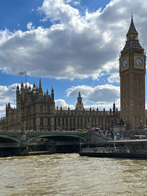 Houses of Parliament z lodi - Londýn
